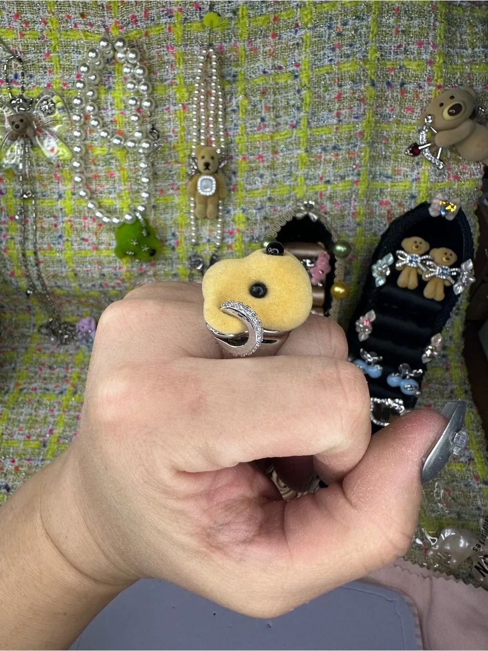 YVMIN Plush Bear Head Ring Ring